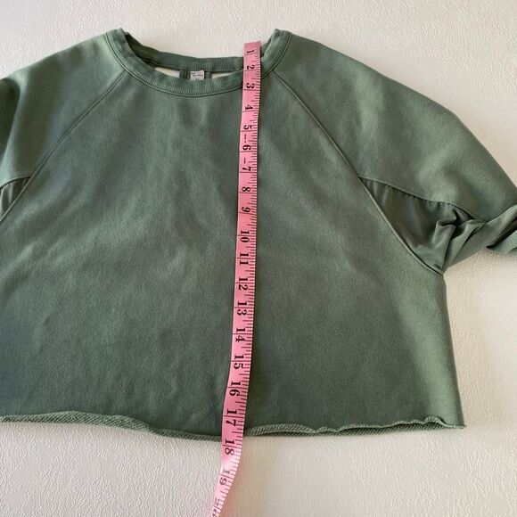 Alo Yoga Open Back Crop Pullover • Size M • Sage Green Long Sleeve • Cutout Acti - Picture 6 of 7